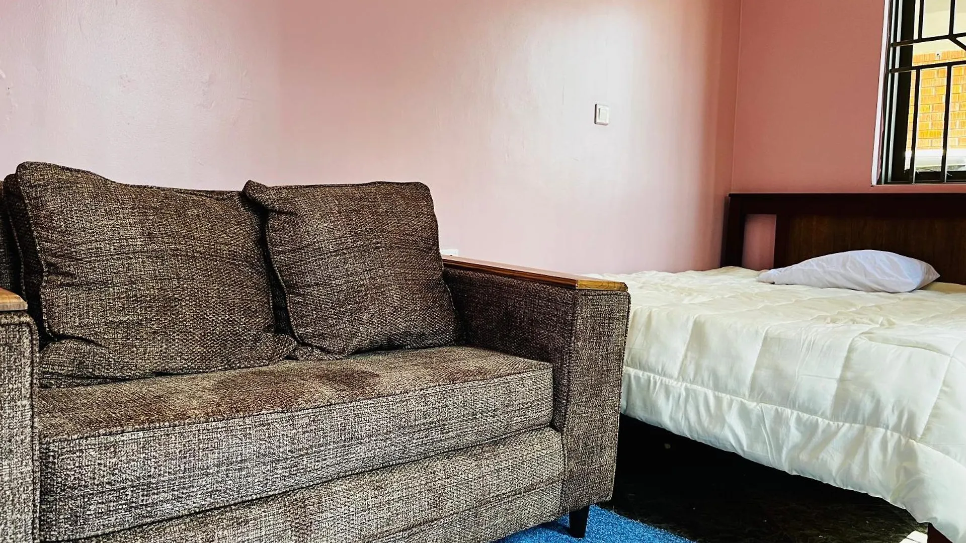 Happy Loft Apartment Kampala